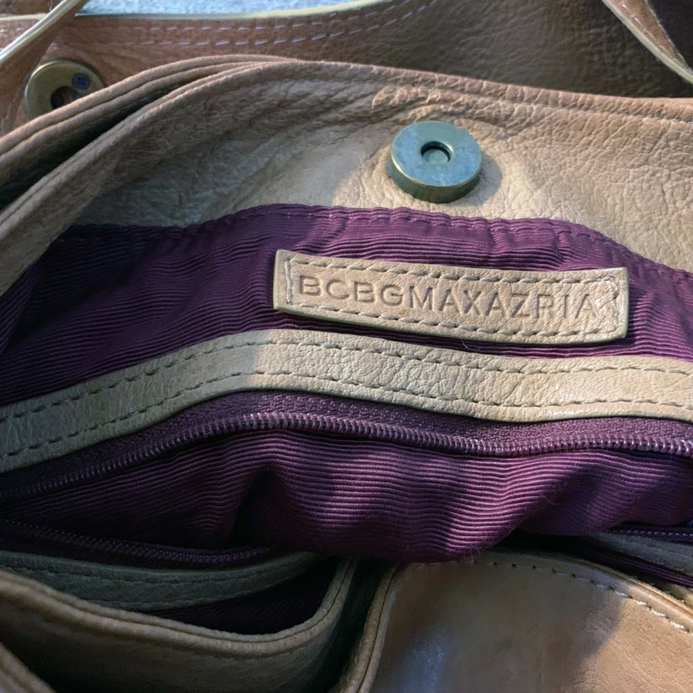 BCBG - Bucket Bag - Picture 3 of 3